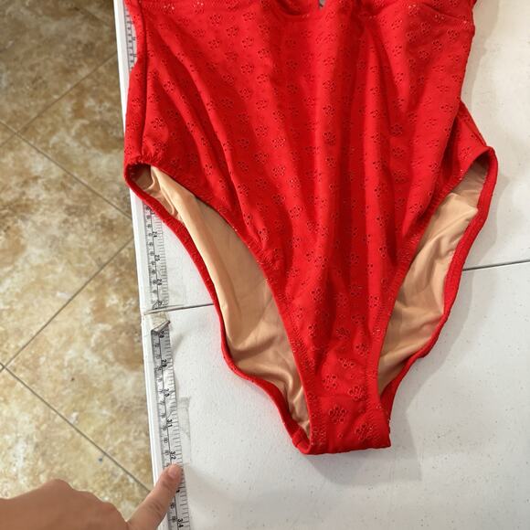 J. Crew Cutout One-Piece Swimsuit with Bow Size 3X Red Eyelet Colorblock New - Picture 10 of 11